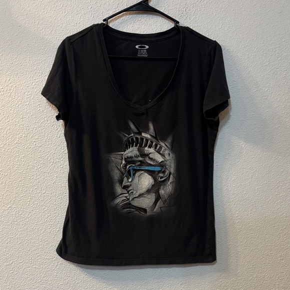 Oakley Tops - Oakley Gray Tee with Statue of Liberty Graphic